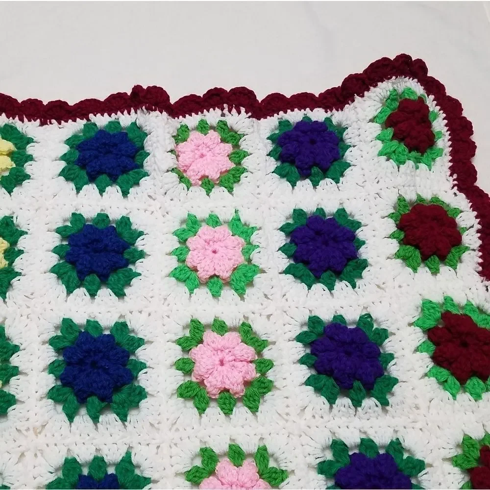 VINTAGE Granny Square Floral Boho Crochet Afghan